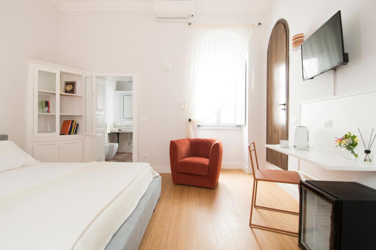Dimora Cumma Mari Bed & Breakfast เวียสเต ภายนอก รูปภาพ