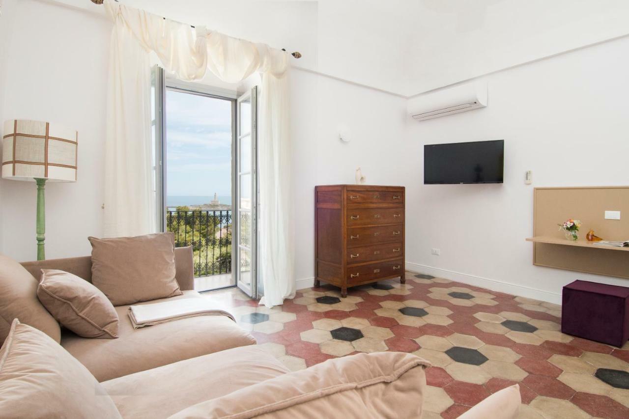 Dimora Cumma Mari Bed & Breakfast เวียสเต ภายนอก รูปภาพ